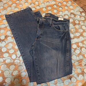 Wrangler Men's Classic Indigo Relaxed Jeans